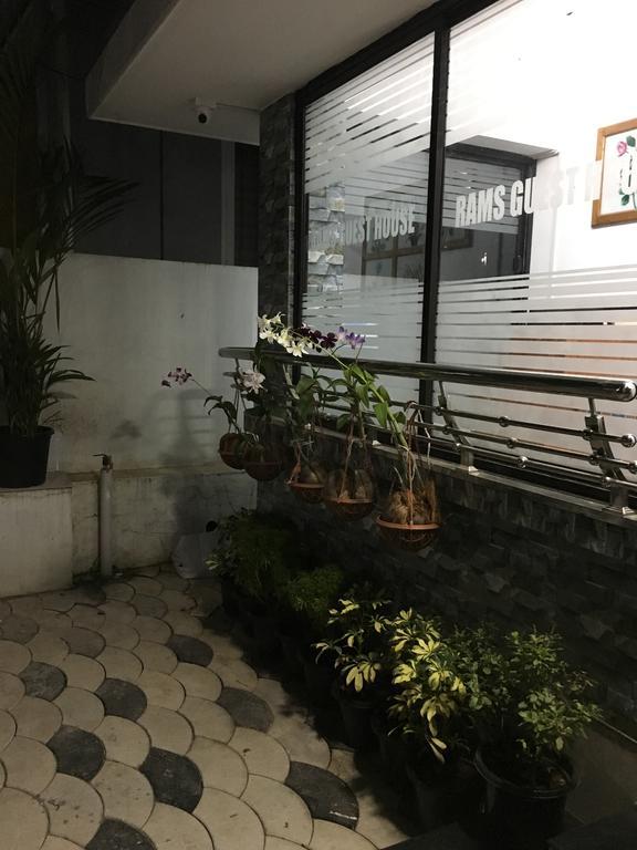 Rams Guest House Near Lulu Mall Thiruvananthapuram Exterior foto